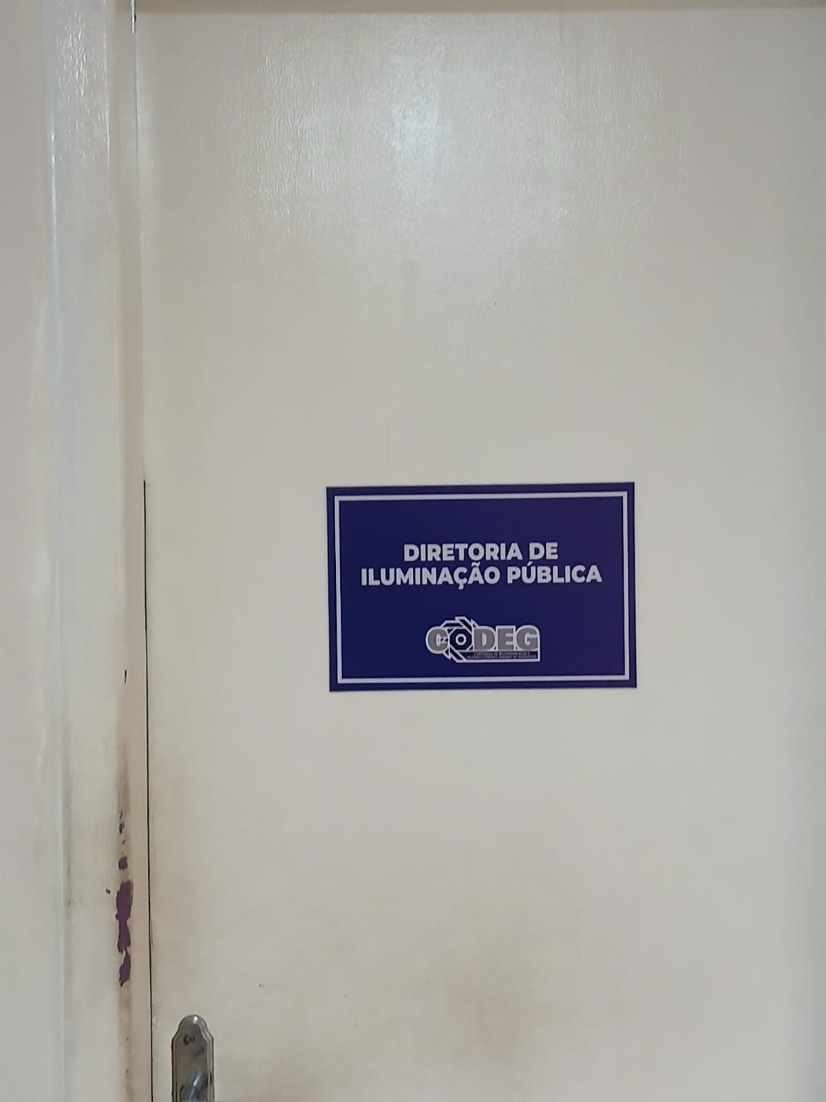 Aqui na codeg para resolver sobre as trocas de lâmpadas em perocão