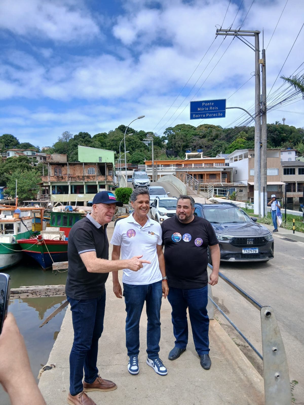 O governador ferraço Casagrande e o prefeito tiveram aqui na aldeia de perocão e prometeram que vão deixar a nossa orla do cais um brinco vai ser tudo feito